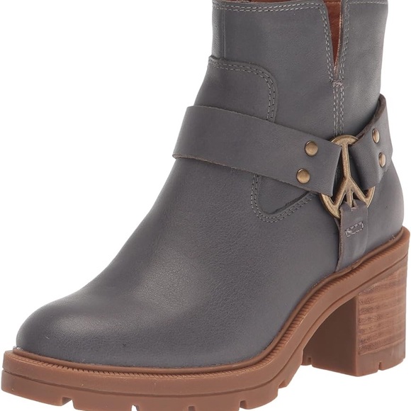 Lucky Brand Shoes - Lucky Brand women’s soxton ankle boot in castle rock‎ size 8